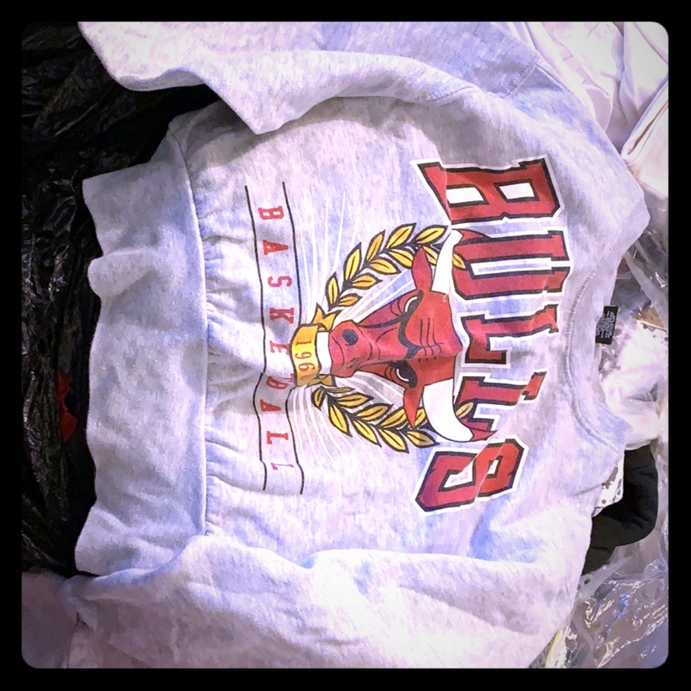 Bulls crop top sweater